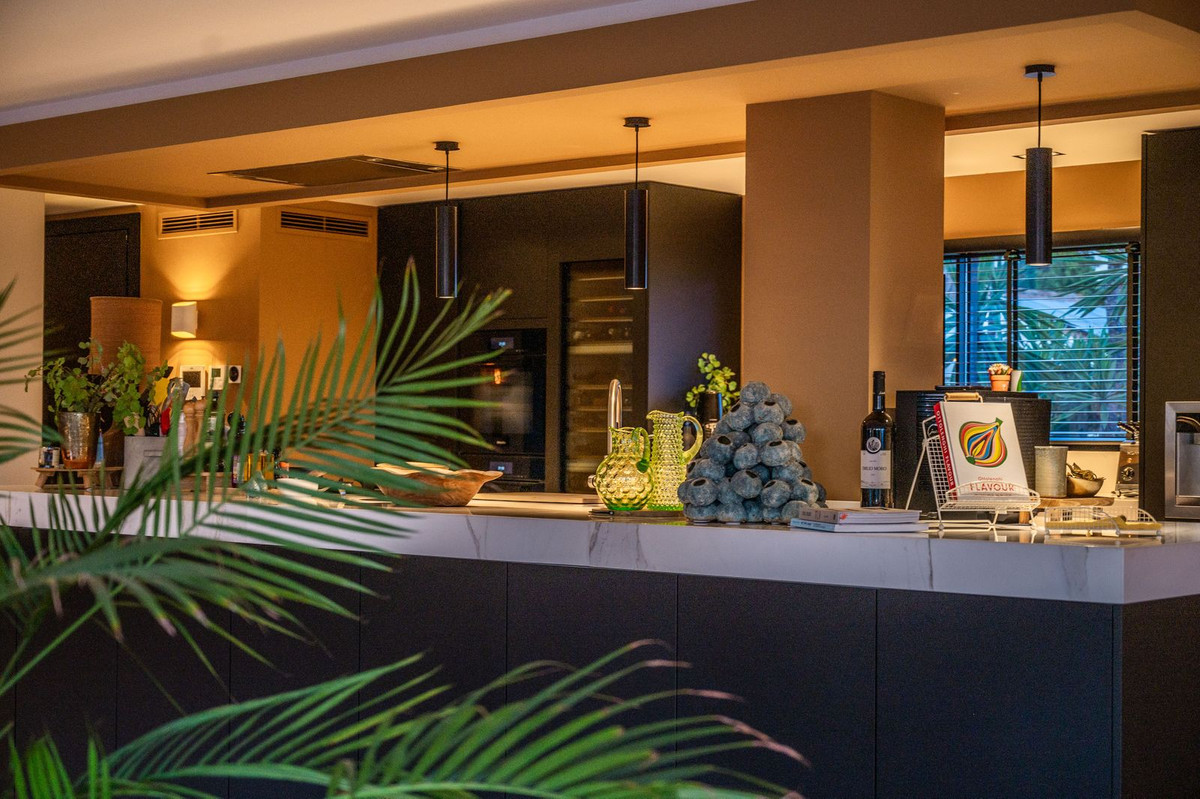 Se vende Villa - Chalet de 4 dormitorios en Costa Del Sol, Málaga, España
