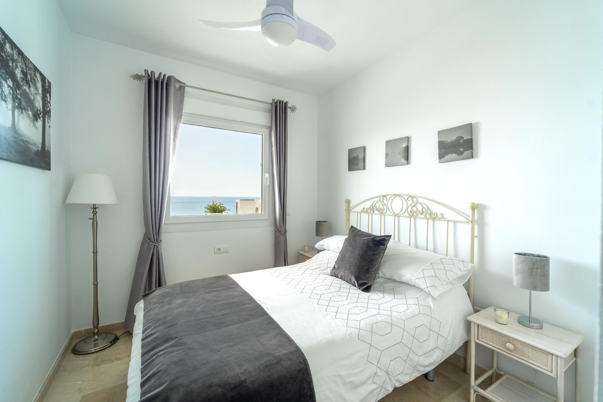 Se vende Apartamento Planta Media de 3 dormitorios en Costa Del Sol, Málaga, España