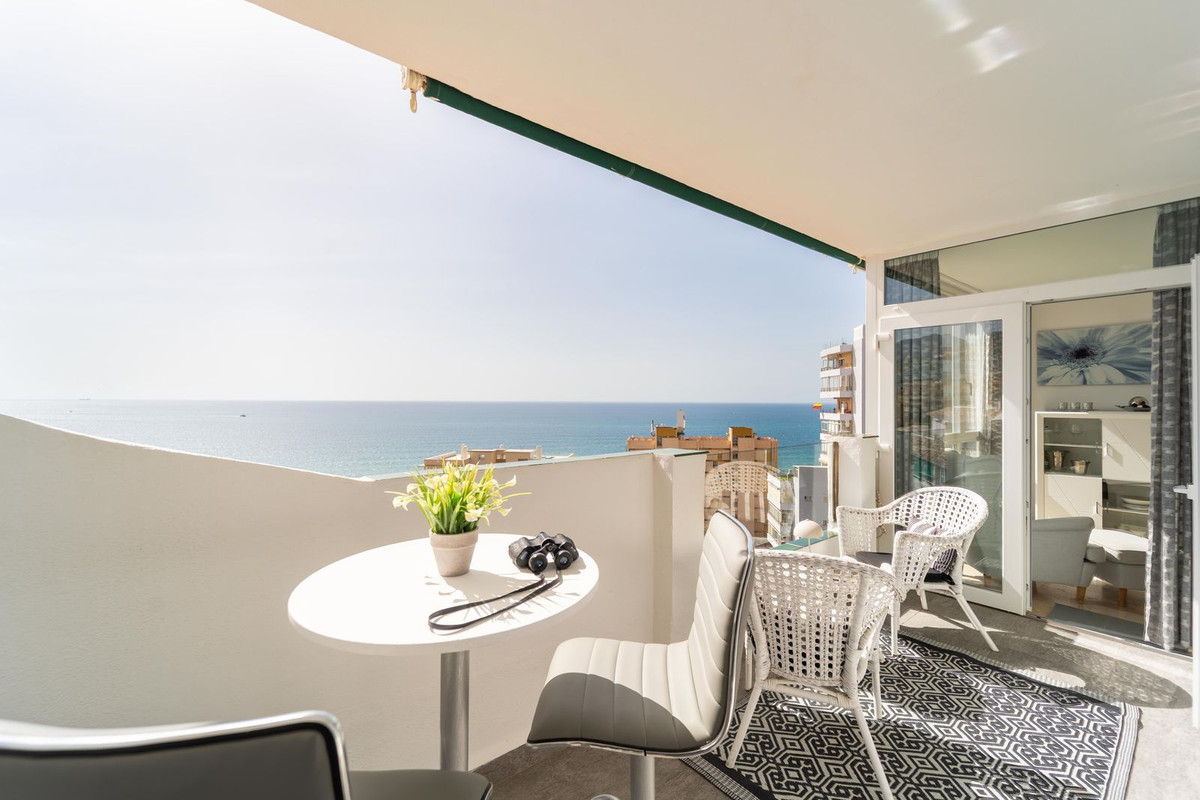 Se vende Apartamento Planta Media de 3 dormitorios en Costa Del Sol, Málaga, España