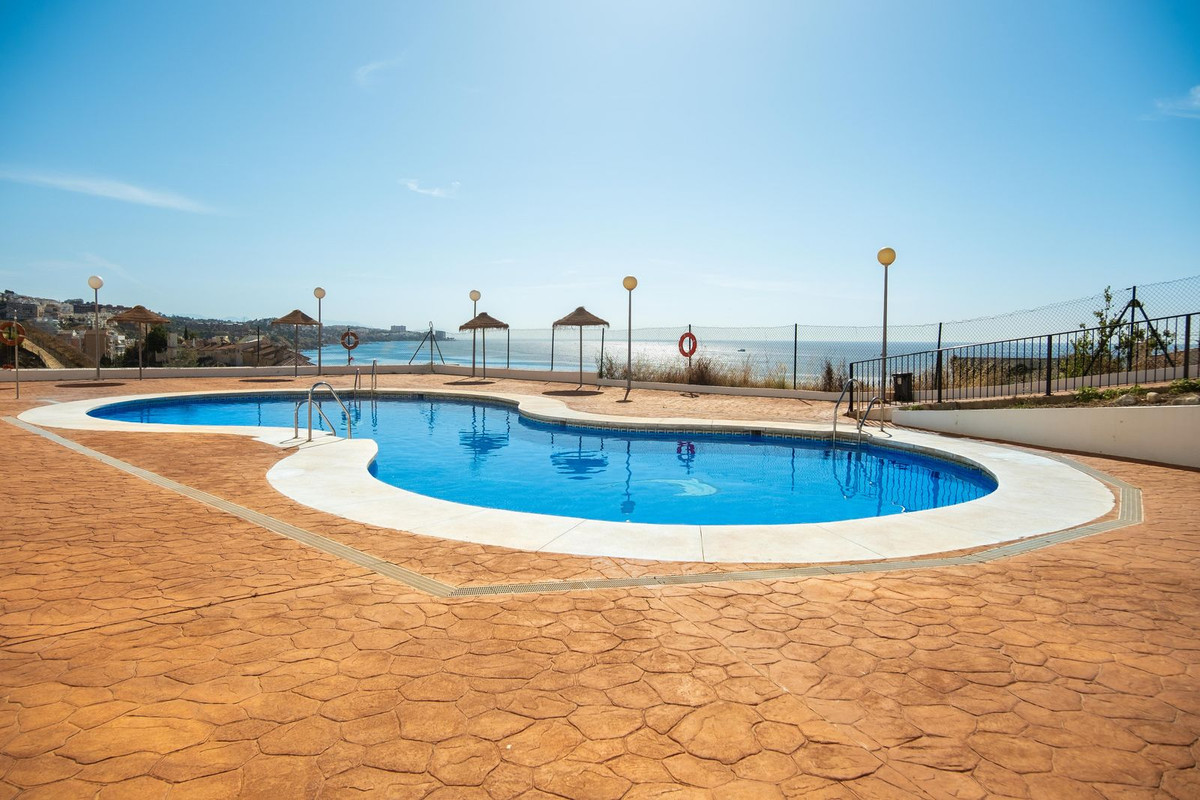 Se vende Apartamento Planta Media de 3 dormitorios en Costa Del Sol, Málaga, España