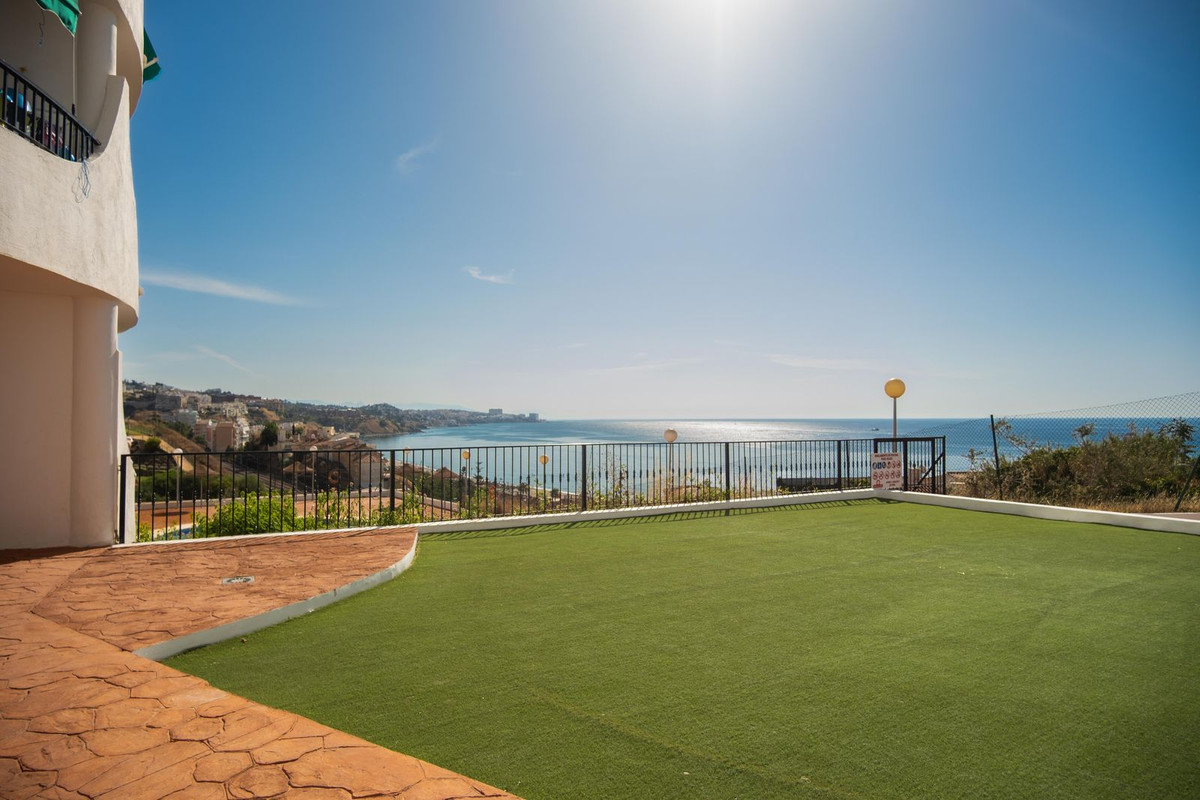 Se vende Apartamento Planta Media de 3 dormitorios en Costa Del Sol, Málaga, España