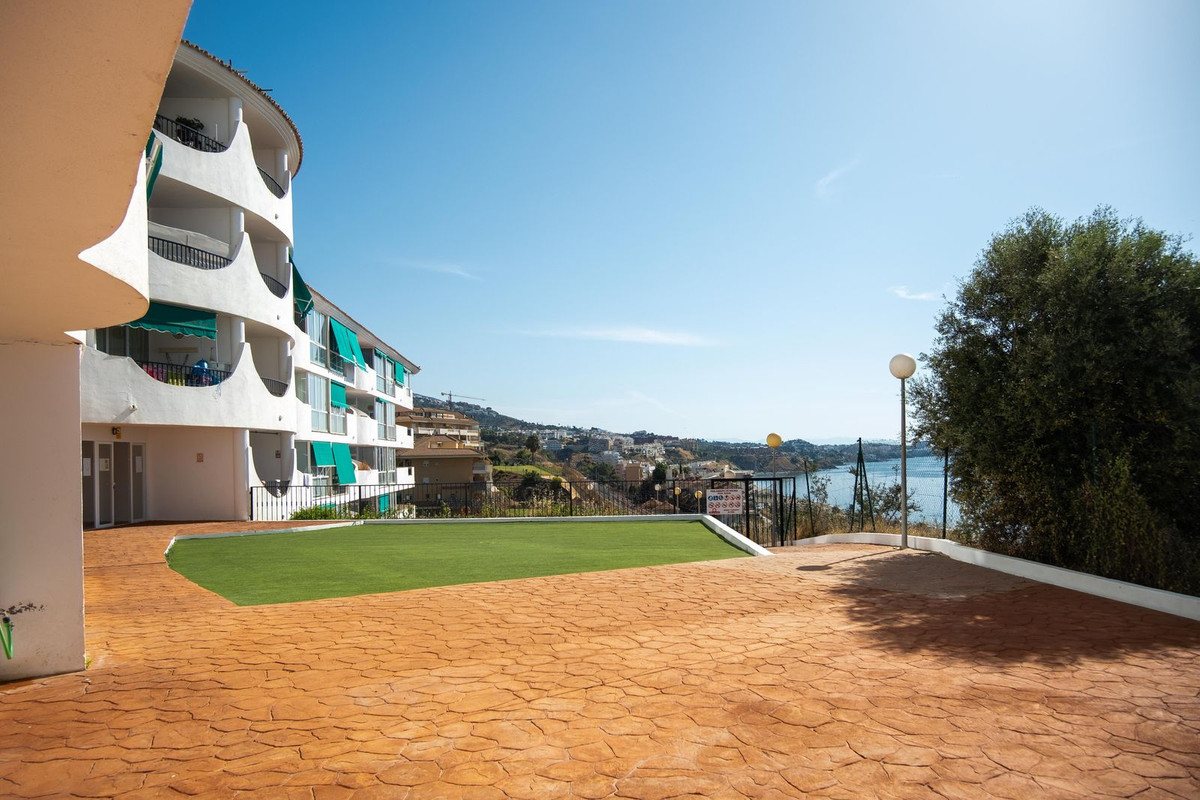 Se vende Apartamento Planta Media de 3 dormitorios en Costa Del Sol, Málaga, España