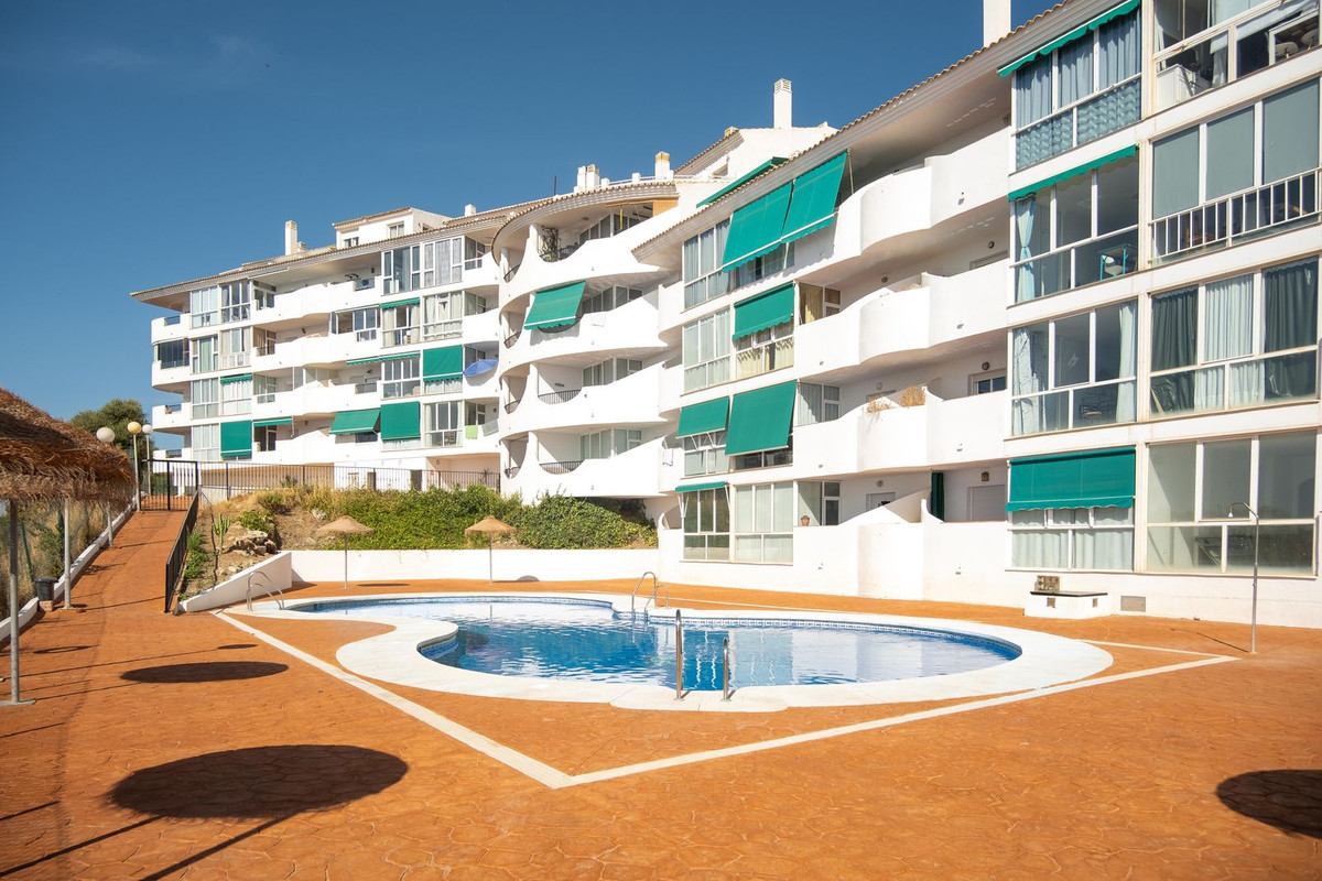 Se vende Apartamento Planta Media de 3 dormitorios en Costa Del Sol, Málaga, España