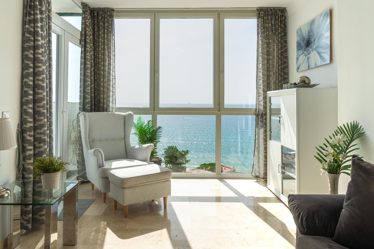 Se vende Apartamento Planta Media de 3 dormitorios en Costa Del Sol, Málaga, España