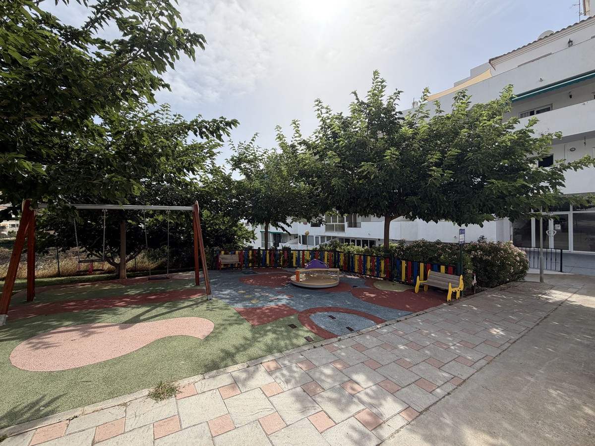 Se vende Apartamento Planta Media de 3 dormitorios en Costa Del Sol, Málaga, España