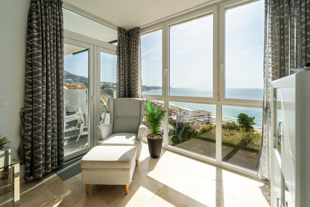 Se vende Apartamento Planta Media de 3 dormitorios en Costa Del Sol, Málaga, España