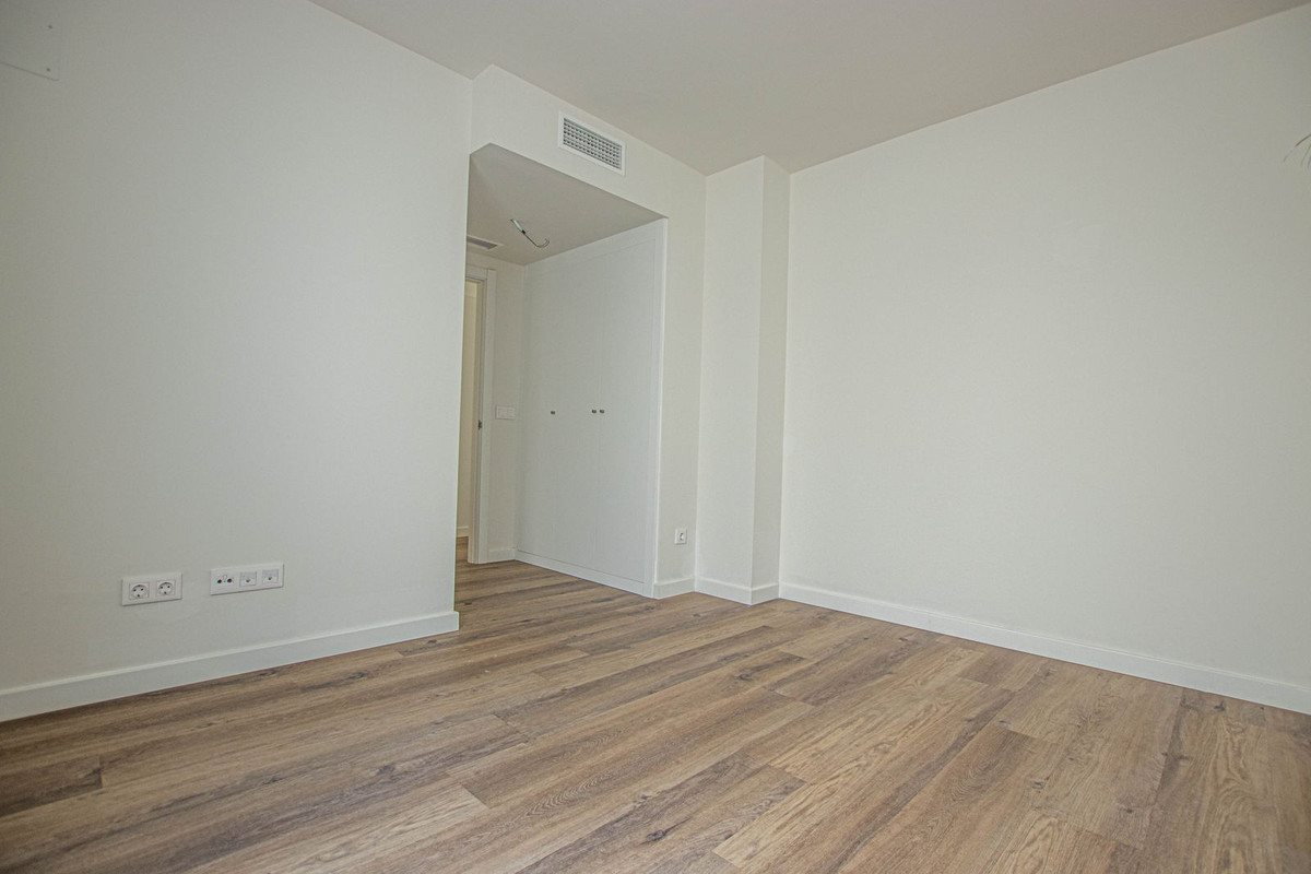 3 Bed Apartment for sale in Torreblanca Costa Del Sol, Málaga, Spain