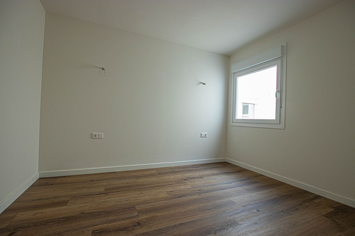 3 Bed Apartment for sale in Torreblanca Costa Del Sol, Málaga, Spain