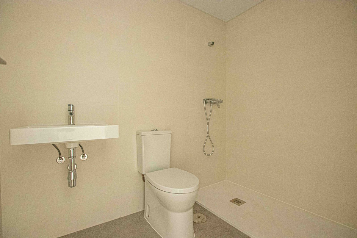 3 Bed Apartment for sale in Torreblanca Costa Del Sol, Málaga, Spain