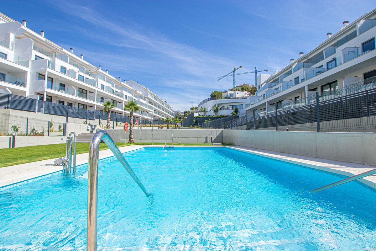 3 Bed Apartment for sale in Torreblanca Costa Del Sol, Málaga, Spain