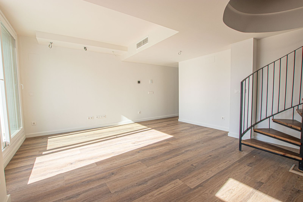 3 Bed Apartment for sale in Torreblanca Costa Del Sol, Málaga, Spain