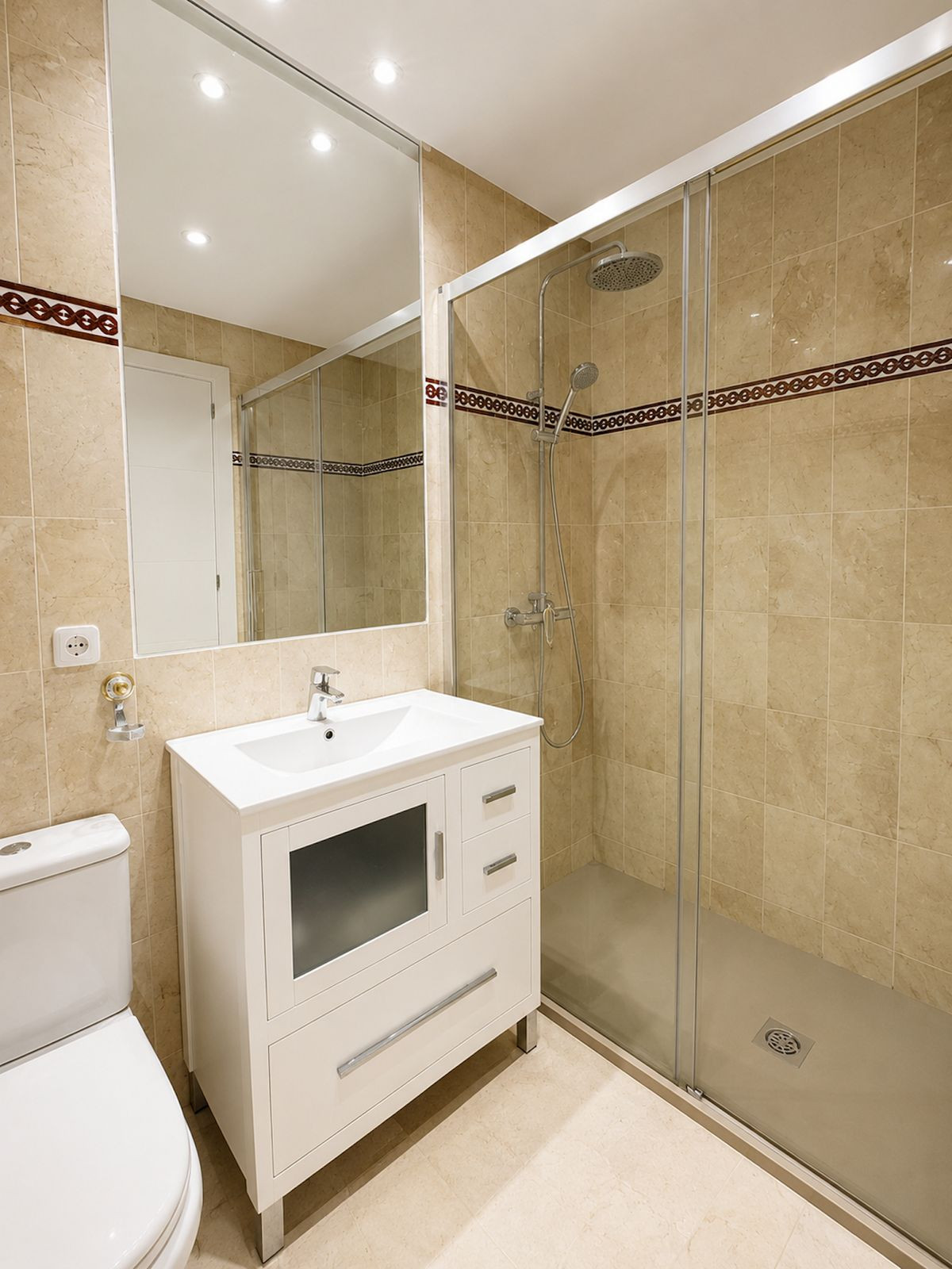 3 Bed Apartment for sale in Costalita Costa Del Sol, Málaga, Spain