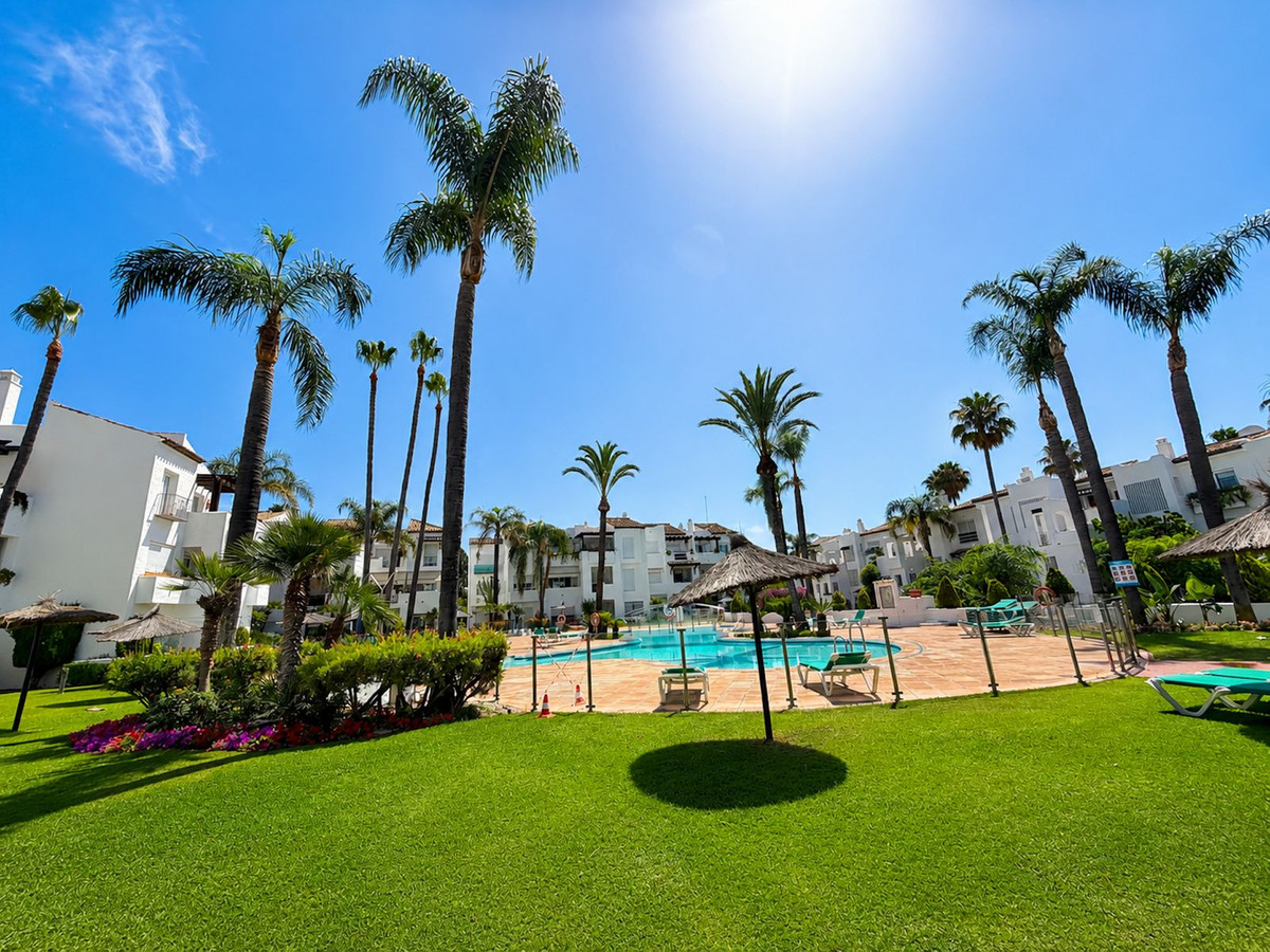 3 Bed Apartment for sale in Costalita Costa Del Sol, Málaga, Spain