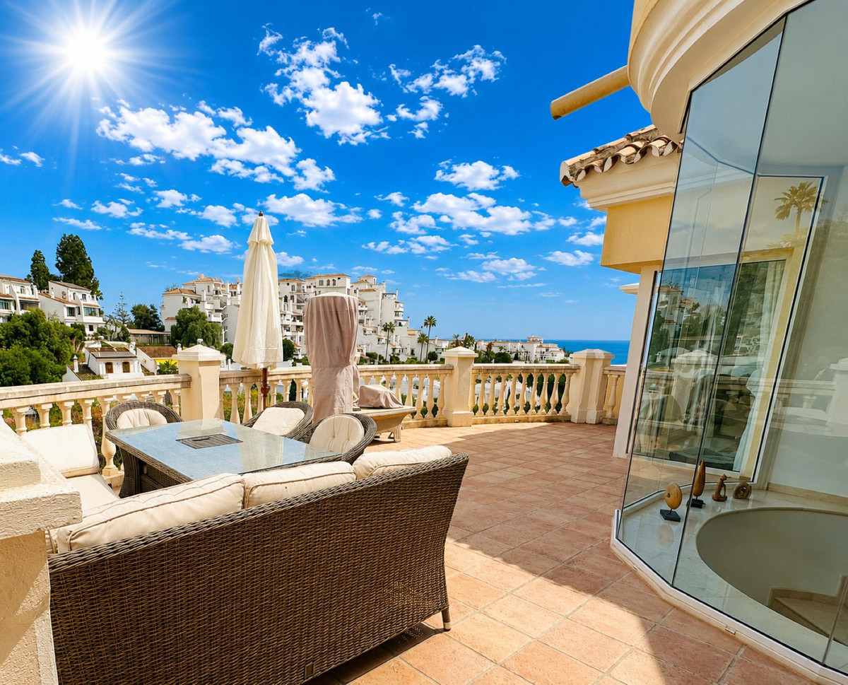 Se vende Villa - Chalet de 3 dormitorios en Costa Del Sol, Málaga, España