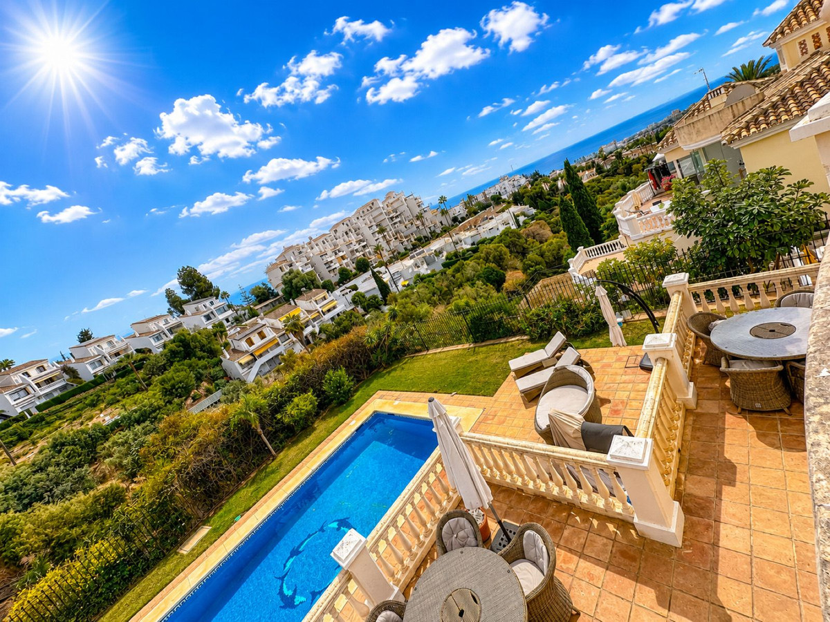 Se vende Villa - Chalet de 3 dormitorios en Costa Del Sol, Málaga, España