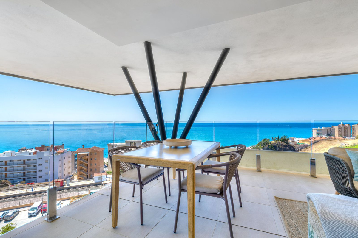 Se vende Apartamento Planta Media de 2 dormitorios en Costa Del Sol, Málaga, España