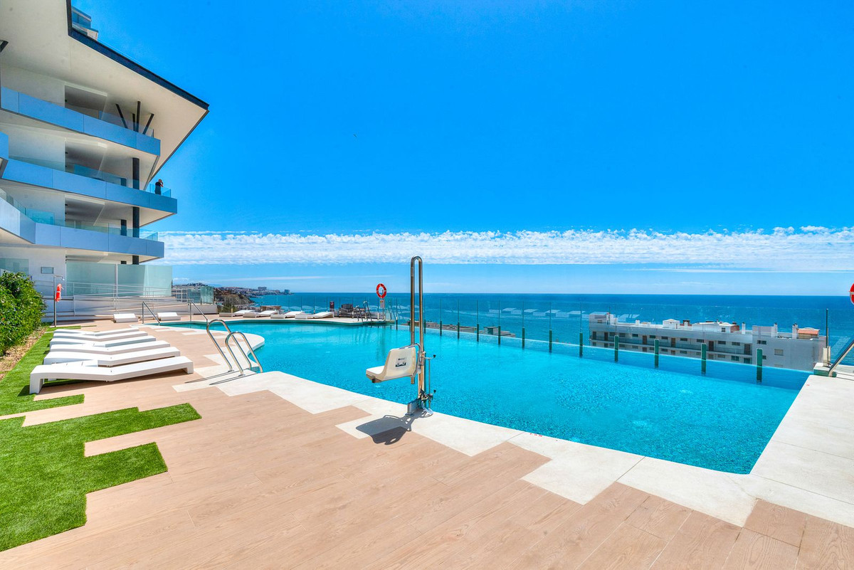 Se vende Apartamento Planta Media de 2 dormitorios en Costa Del Sol, Málaga, España