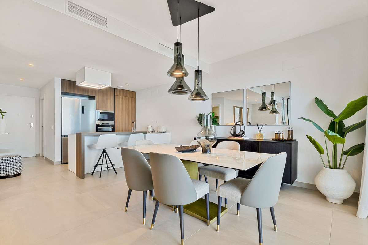3 Bed Apartment for sale in Fuengirola Costa Del Sol, Málaga, Spain