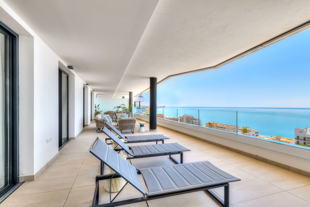 3 Bed Apartment for sale in Fuengirola Costa Del Sol, Málaga, Spain