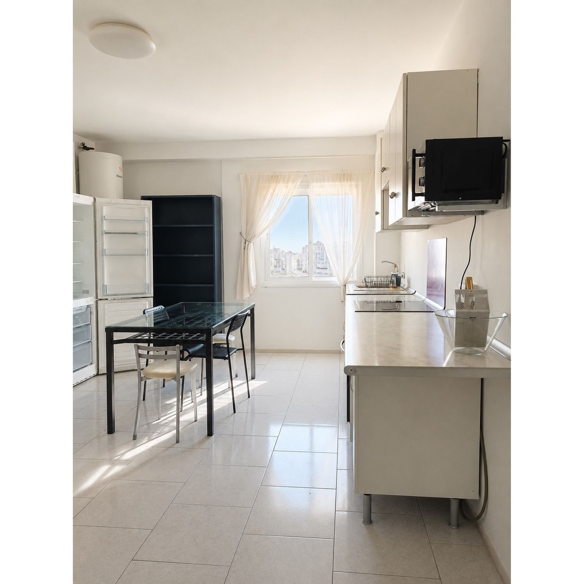3 Bed Apartment for sale in Marbella Costa Del Sol, Málaga, Spain