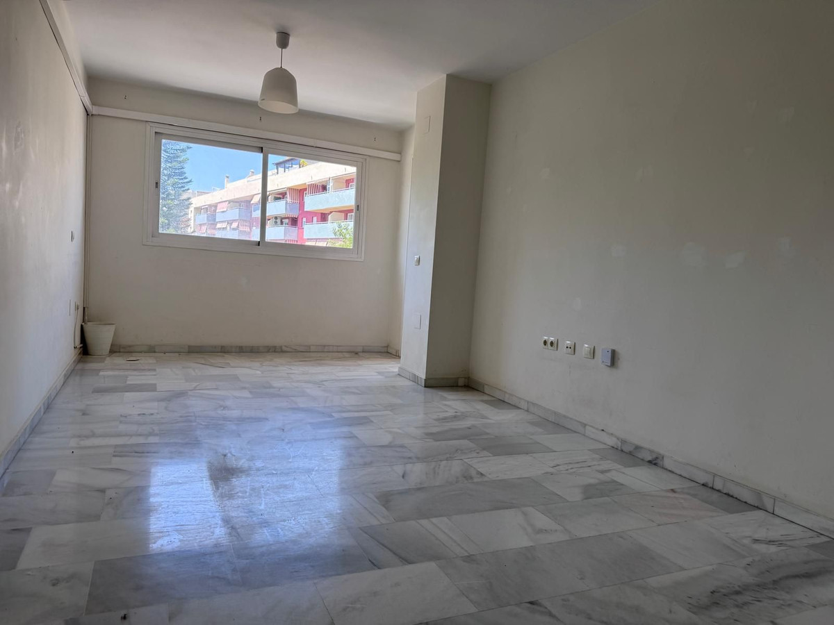 2 Bed Apartment for sale in Las Lagunas Costa Del Sol, Málaga, Spain