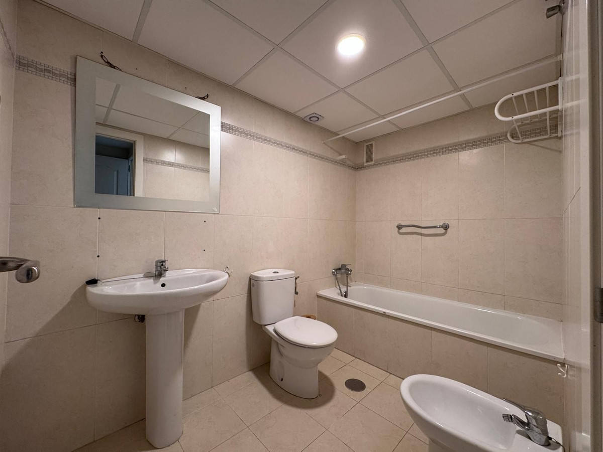 2 Bed Apartment for sale in Las Lagunas Costa Del Sol, Málaga, Spain