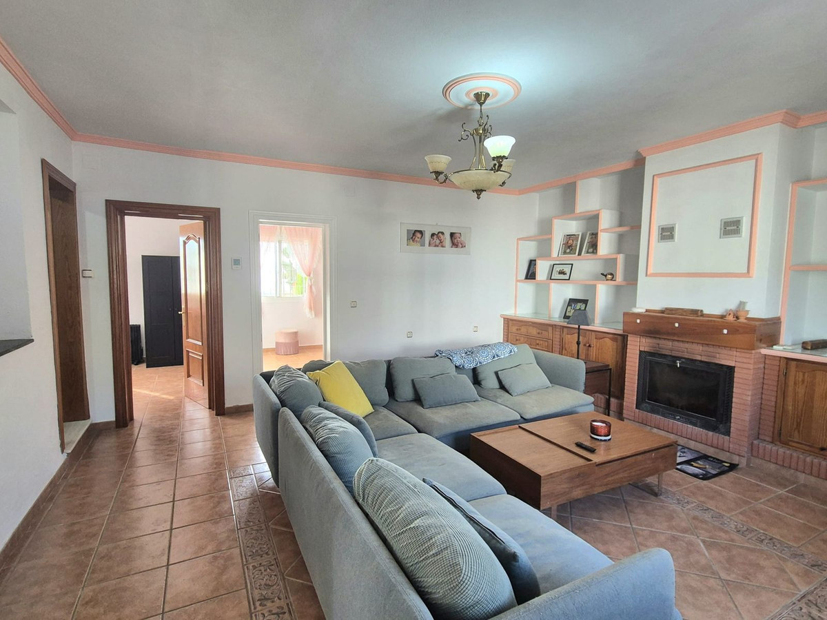 5 Bed Townhouse for sale in Alhaurín De La Torre Costa Del Sol, Málaga, Spain