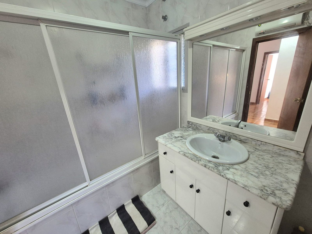 5 Bed Townhouse for sale in Alhaurín De La Torre Costa Del Sol, Málaga, Spain