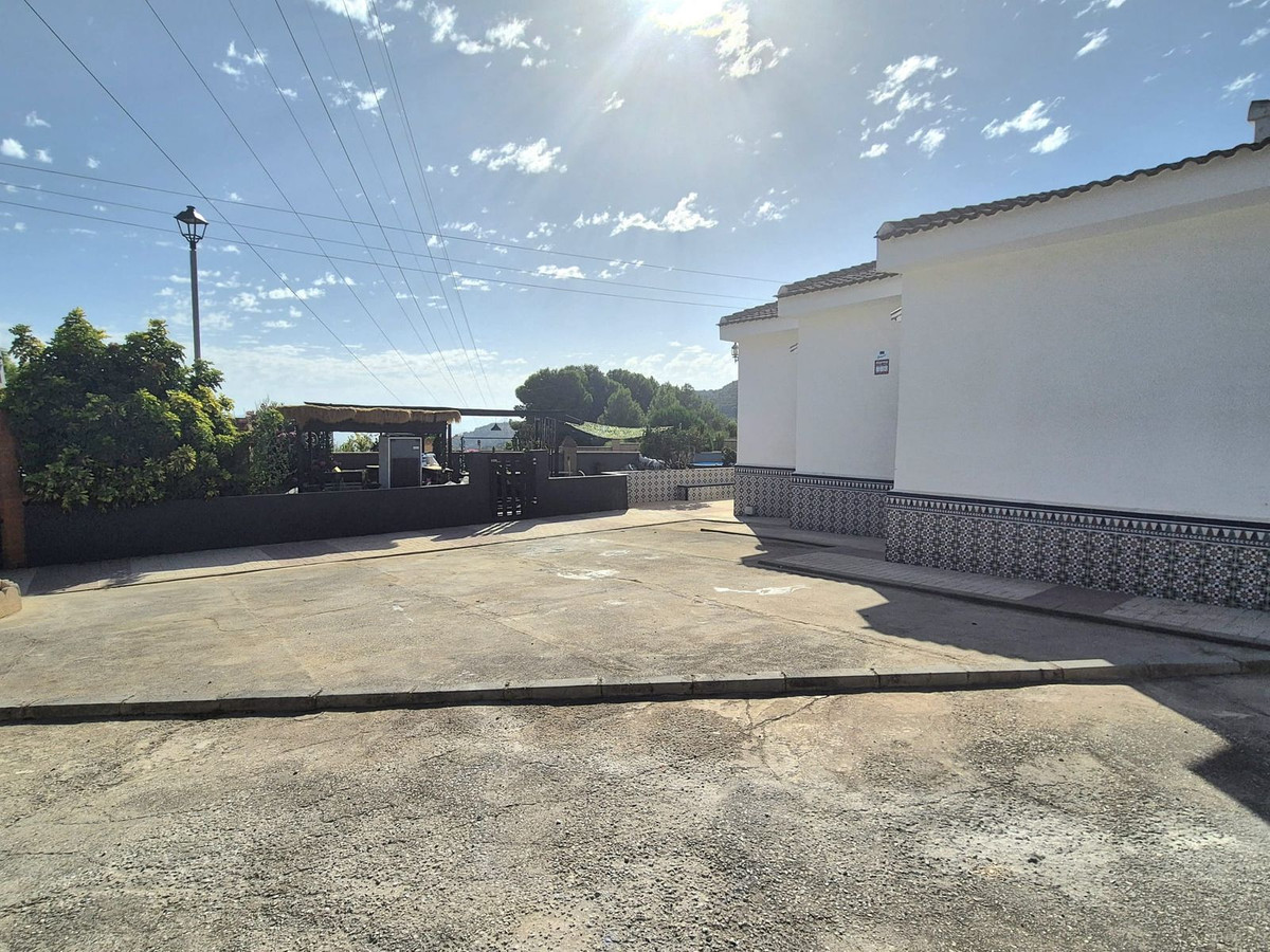 5 Bed Townhouse for sale in Alhaurín De La Torre Costa Del Sol, Málaga, Spain