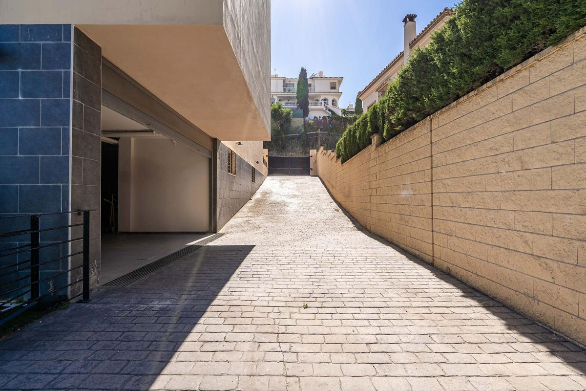 Se vende Villa - Chalet de 5 dormitorios en Costa Del Sol, Málaga, España