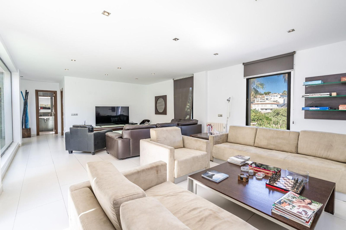 Se vende Villa - Chalet de 5 dormitorios en Costa Del Sol, Málaga, España