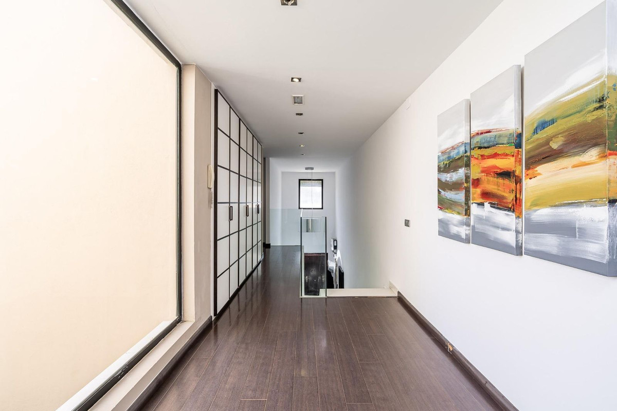 Se vende Villa - Chalet de 5 dormitorios en Costa Del Sol, Málaga, España