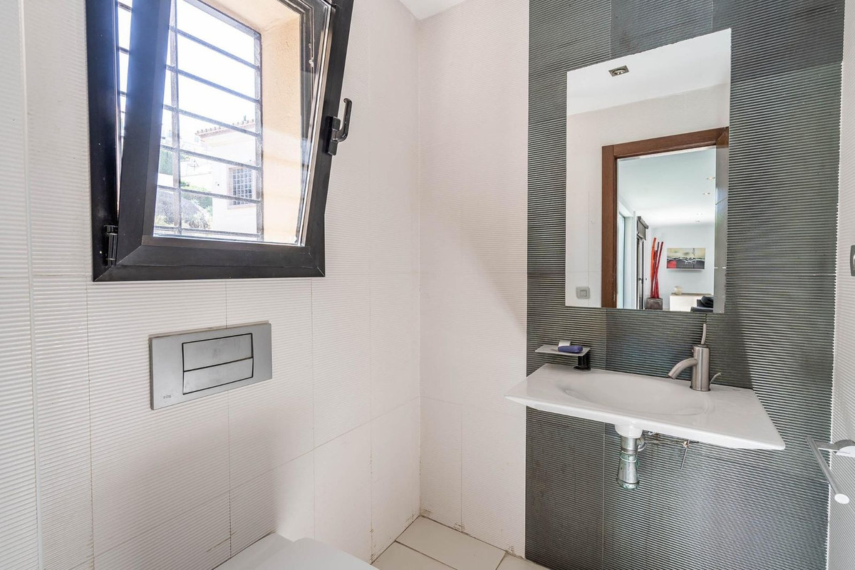 Se vende Villa - Chalet de 5 dormitorios en Costa Del Sol, Málaga, España