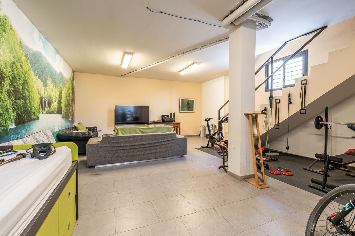 Se vende Villa - Chalet de 5 dormitorios en Costa Del Sol, Málaga, España