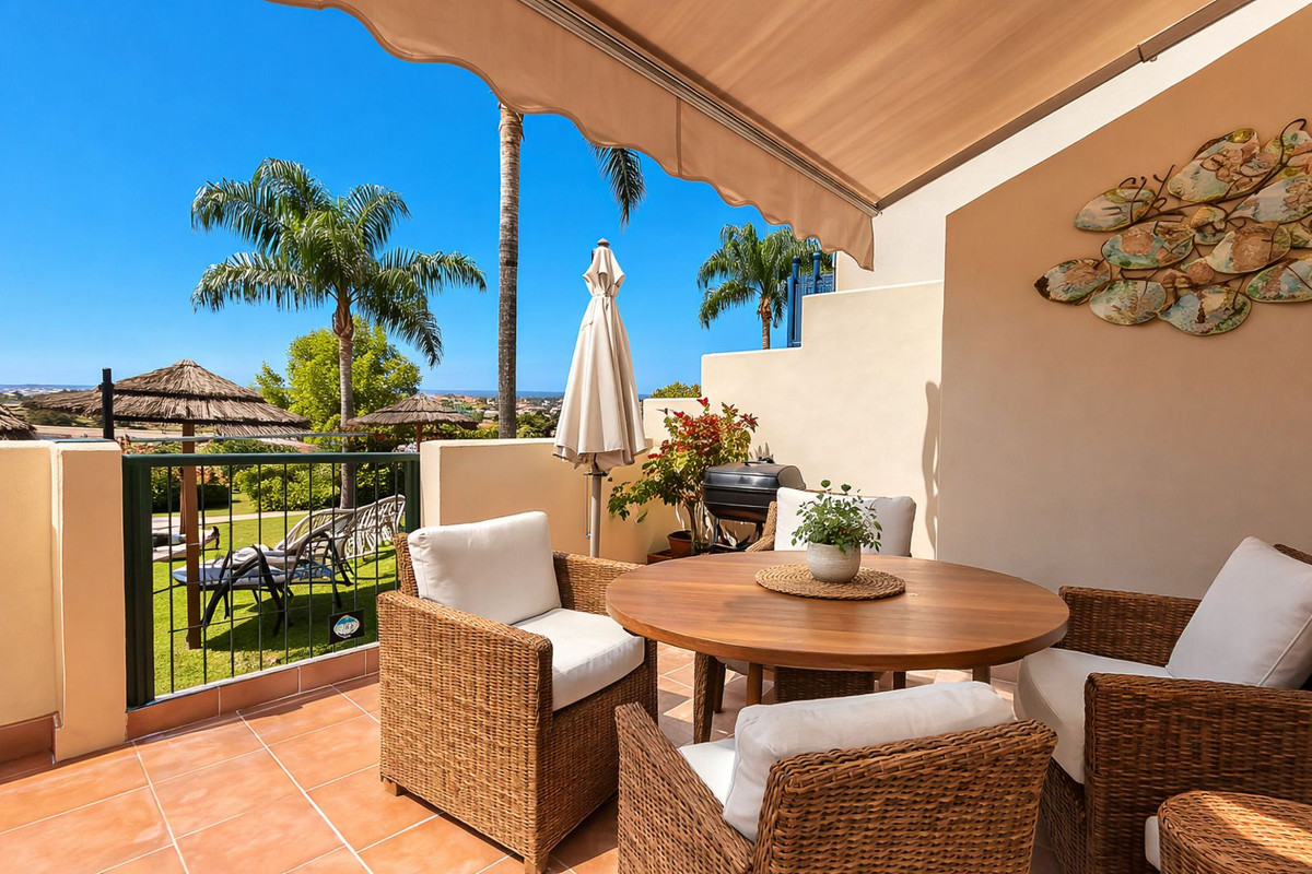 2 Bed Apartment for sale in Benahavís Costa Del Sol, Málaga, Spain