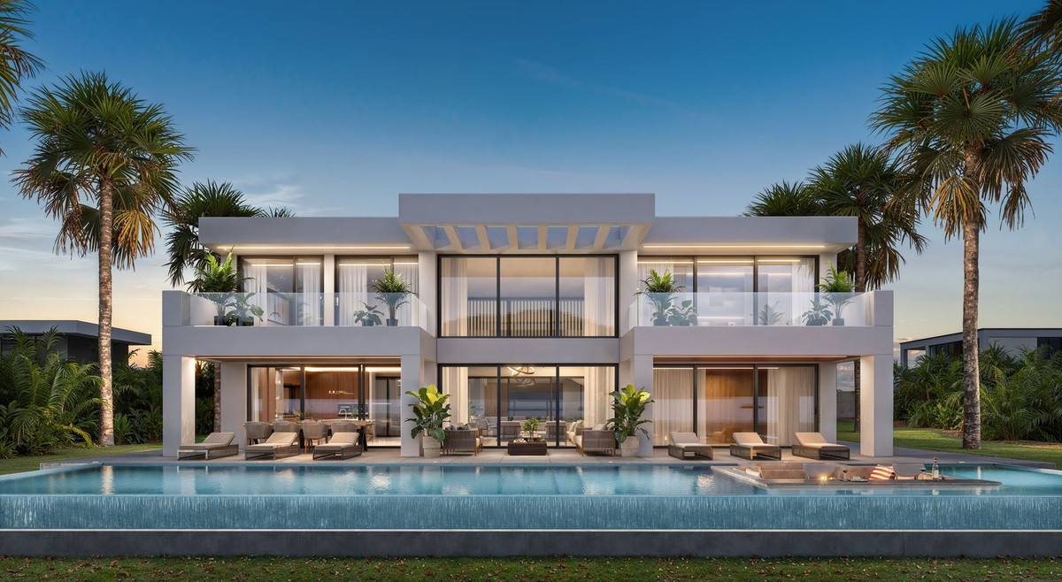 Se vende Villa - Chalet de 4 dormitorios en Costa Del Sol, Málaga, España