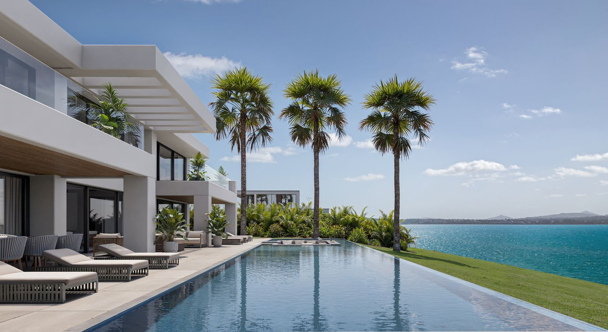 Se vende Villa - Chalet de 4 dormitorios en Costa Del Sol, Málaga, España
