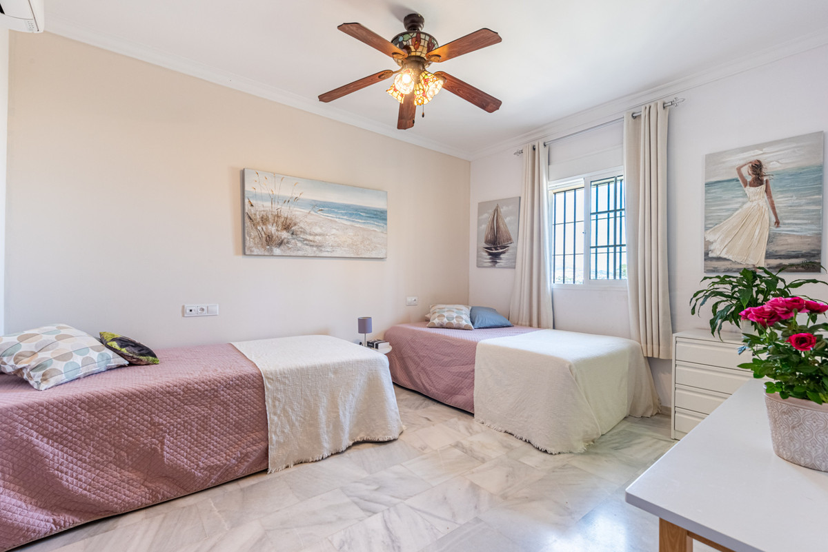 5 Bed Townhouse for sale in Mijas Costa Del Sol, Málaga, Spain