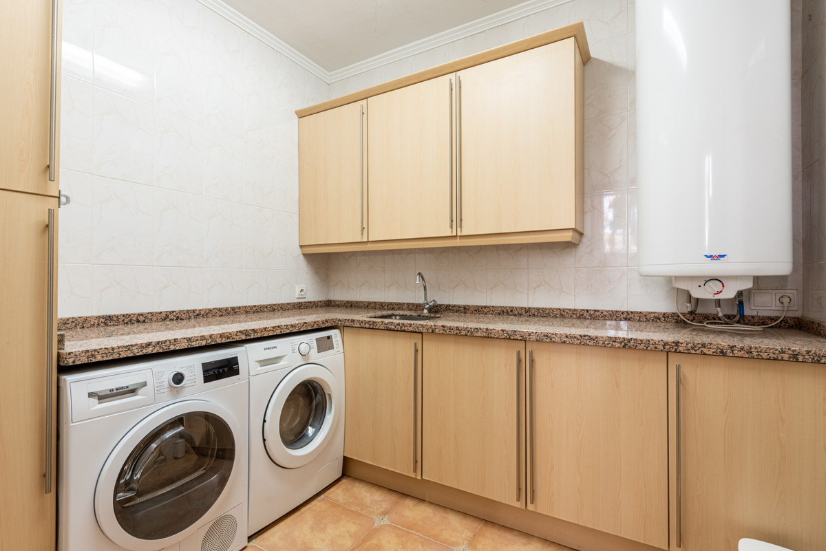 5 Bed Townhouse for sale in Mijas Costa Del Sol, Málaga, Spain