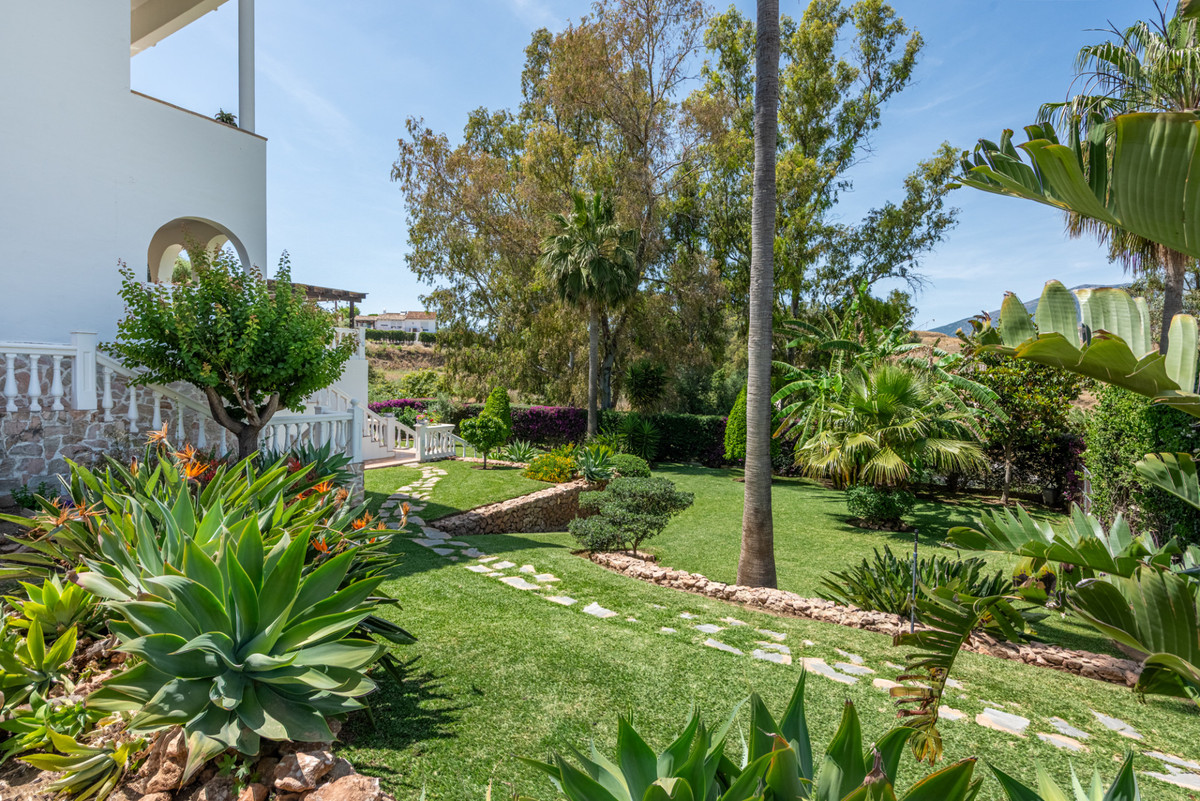 5 Bed Townhouse for sale in Mijas Costa Del Sol, Málaga, Spain