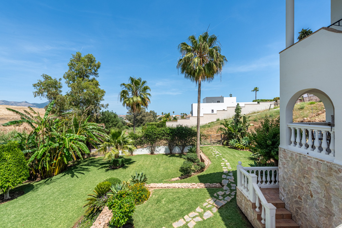 5 Bed Townhouse for sale in Mijas Costa Del Sol, Málaga, Spain