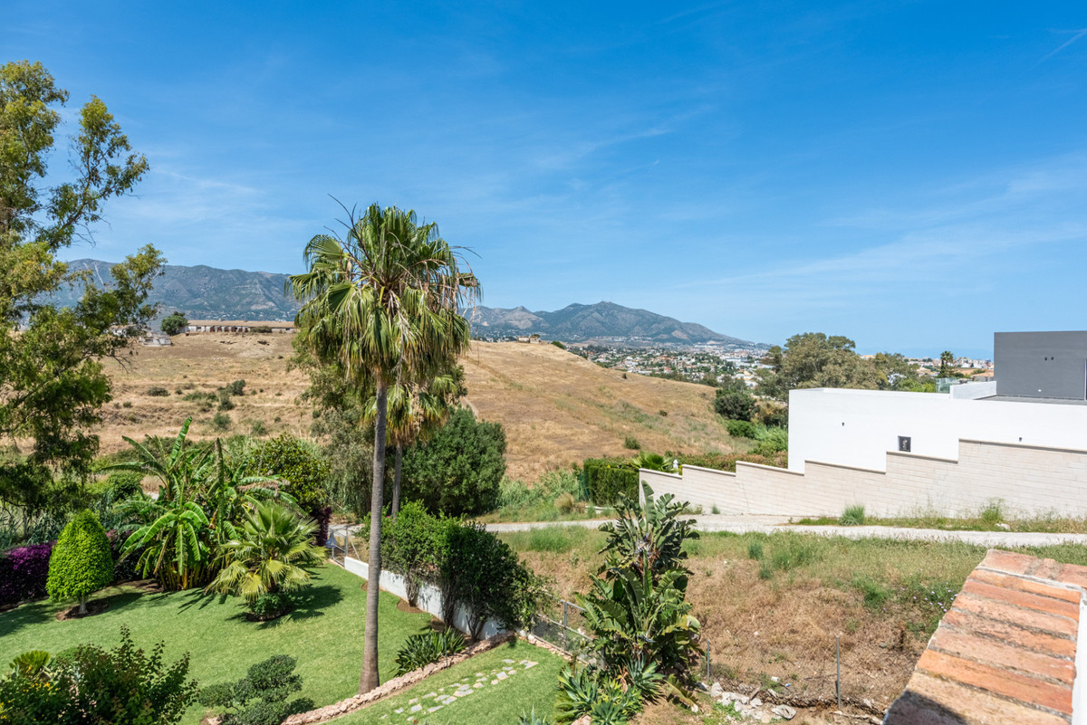 5 Bed Townhouse for sale in Mijas Costa Del Sol, Málaga, Spain