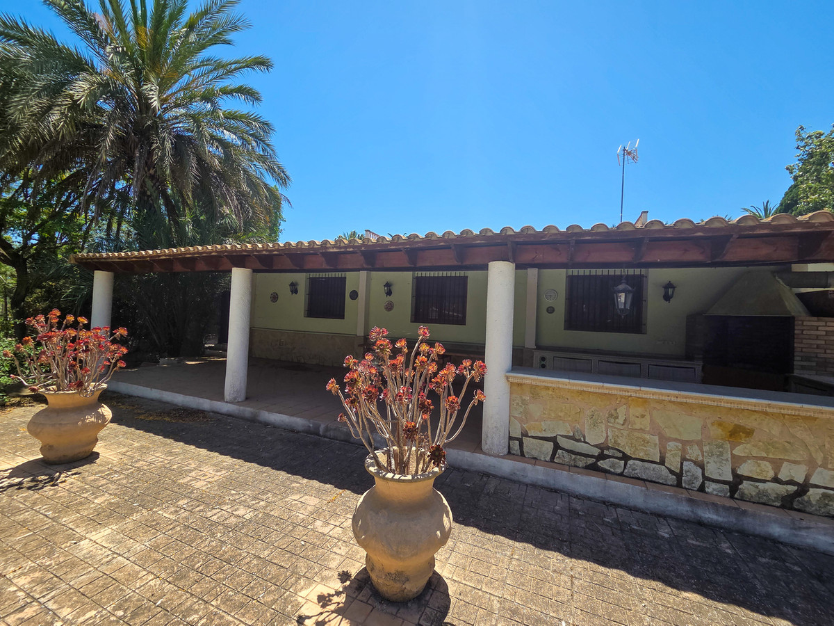 9 Bed Townhouse for sale in Elche Costa Blanca, Alicante, Spain