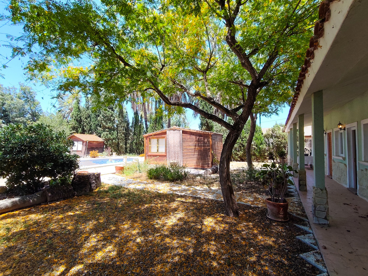 9 Bed Townhouse for sale in Elche Costa Blanca, Alicante, Spain