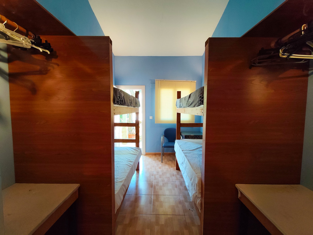 9 Bed Townhouse for sale in Elche Costa Blanca, Alicante, Spain