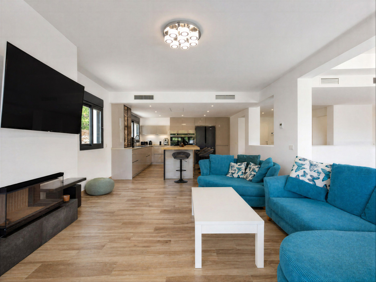 Se vende Villa - Chalet de 4 dormitorios en Costa Del Sol, Málaga, España