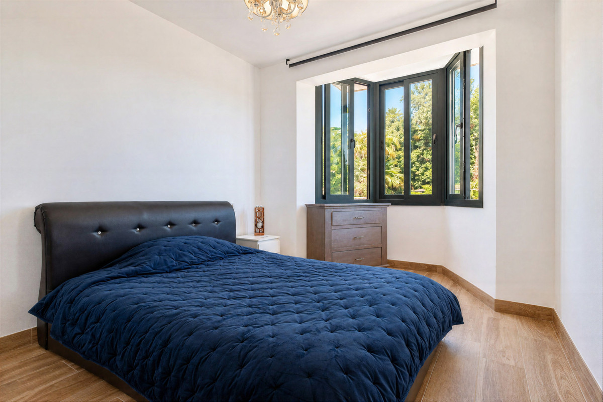 Se vende Villa - Chalet de 4 dormitorios en Costa Del Sol, Málaga, España