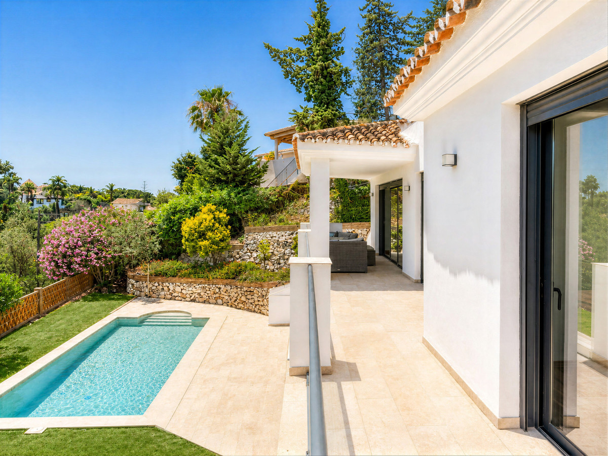 Se vende Villa - Chalet de 4 dormitorios en Costa Del Sol, Málaga, España