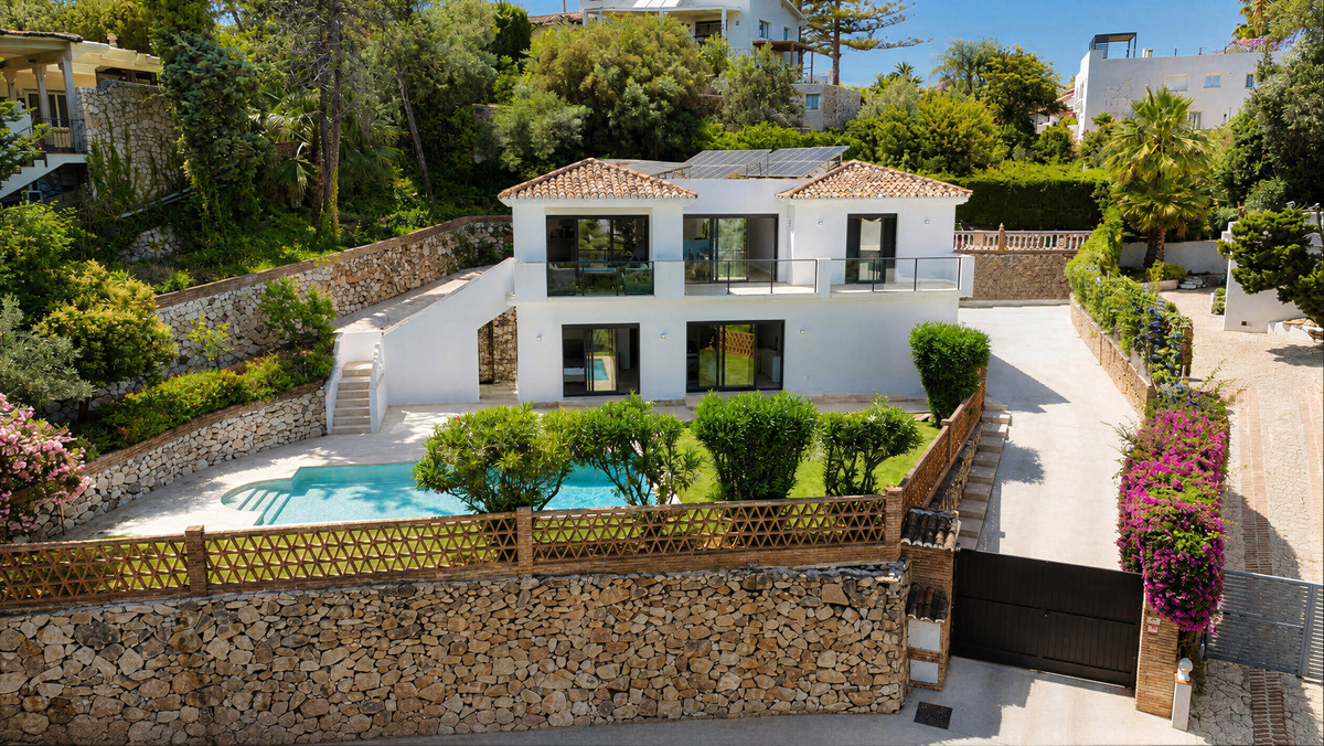 Se vende Villa - Chalet de 4 dormitorios en Costa Del Sol, Málaga, España