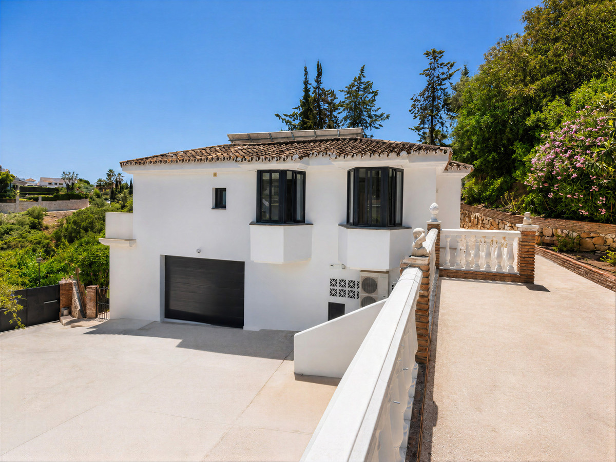 Se vende Villa - Chalet de 4 dormitorios en Costa Del Sol, Málaga, España